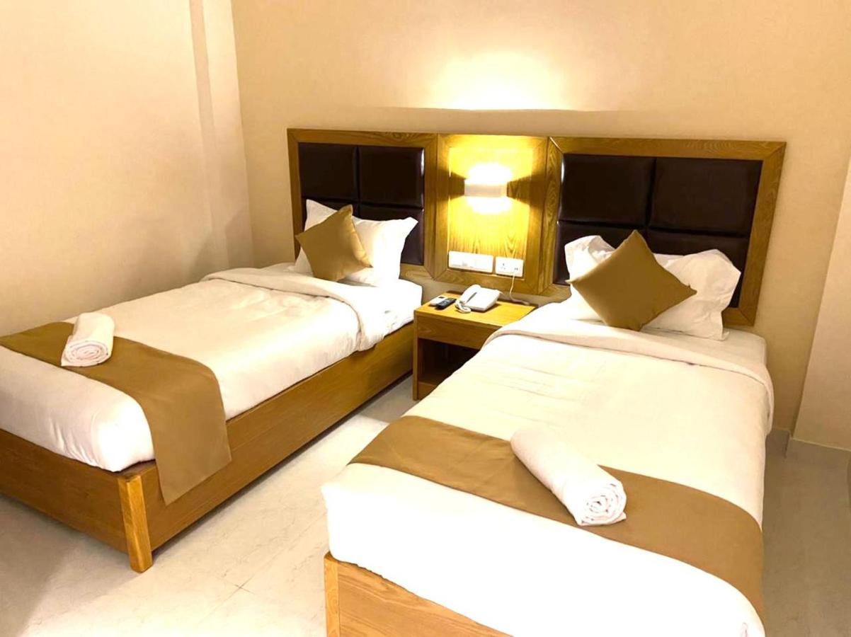 Tag Hotels Irugur Eksteriør bilde